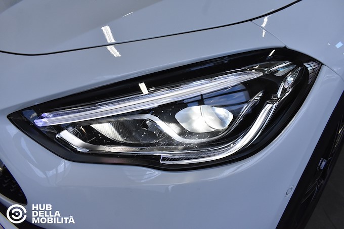 MERCEDES-BENZ GLA 250 e hybrid EQ Premium